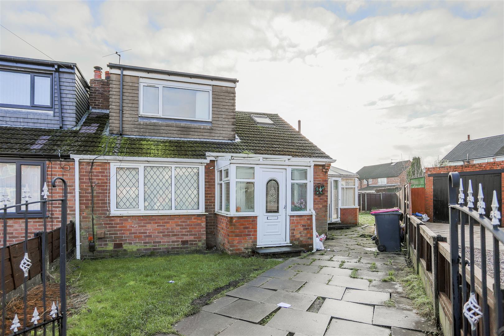 3 Bed Semi-detached House For Sale - Main Image